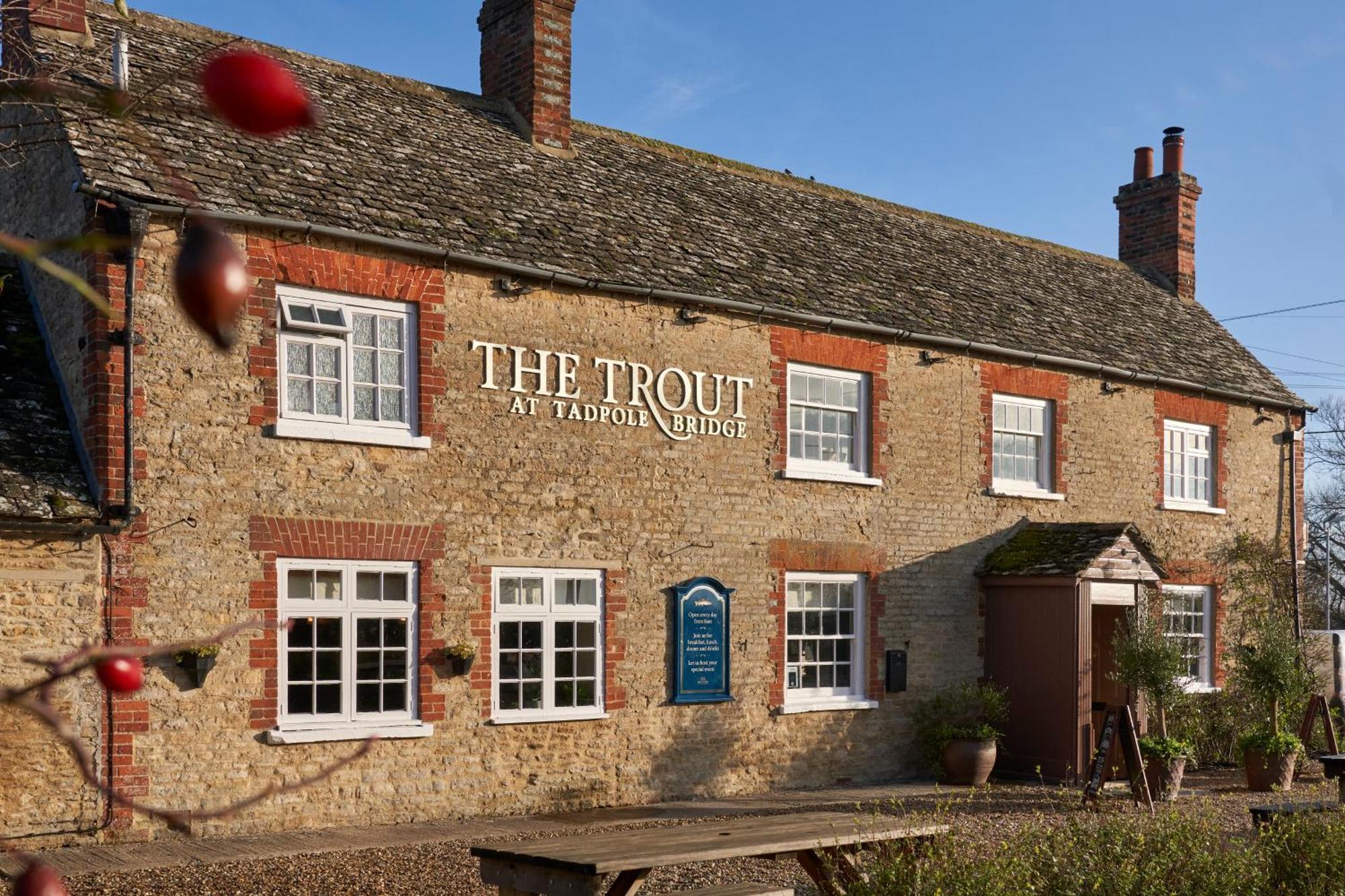 法林登 The Trout At Tadpole Bridge酒店 外观 照片